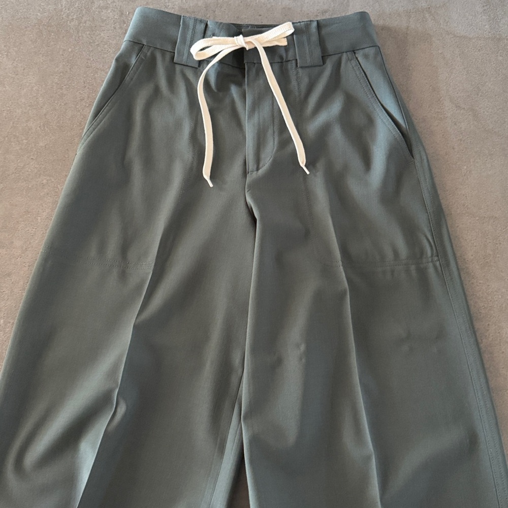 Banana Republic High-rise Wide-leg Italian Wool pants - Picture 3 of 9